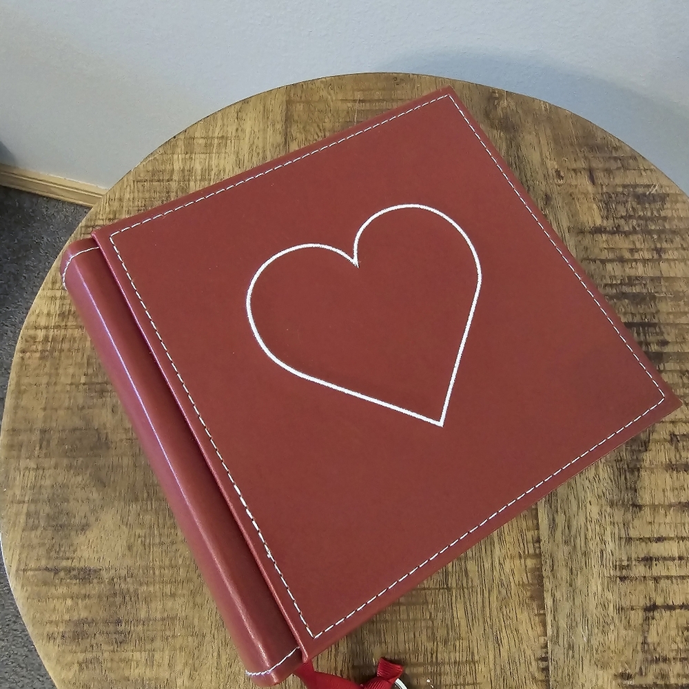 PHOTO ALBUM Red Heart Design 4x6